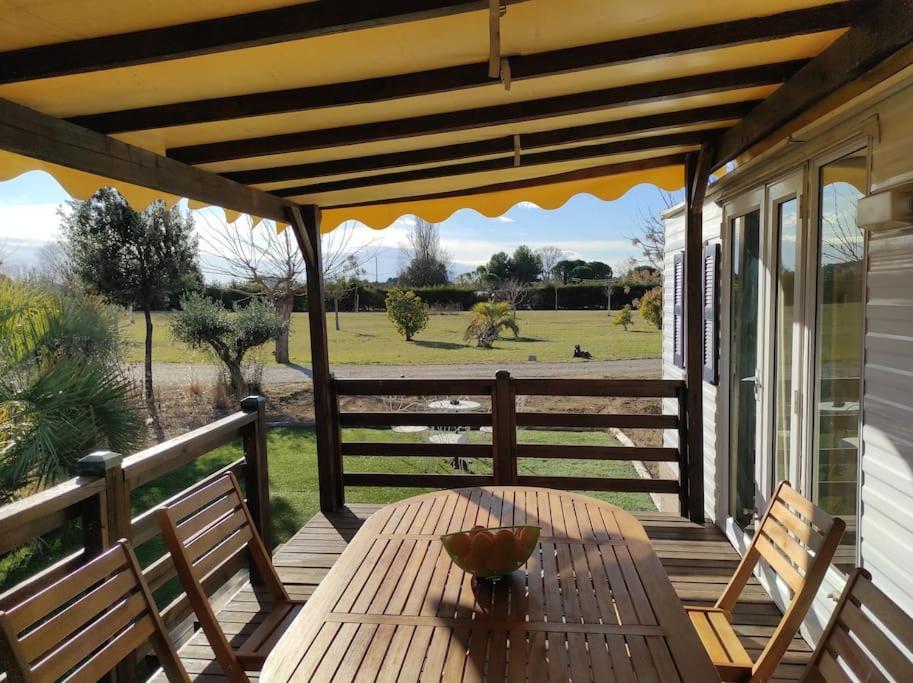 Mobil-Home Dans Un Beau Cadre A 15 Km Des Plages. Lunel  Exterior photo