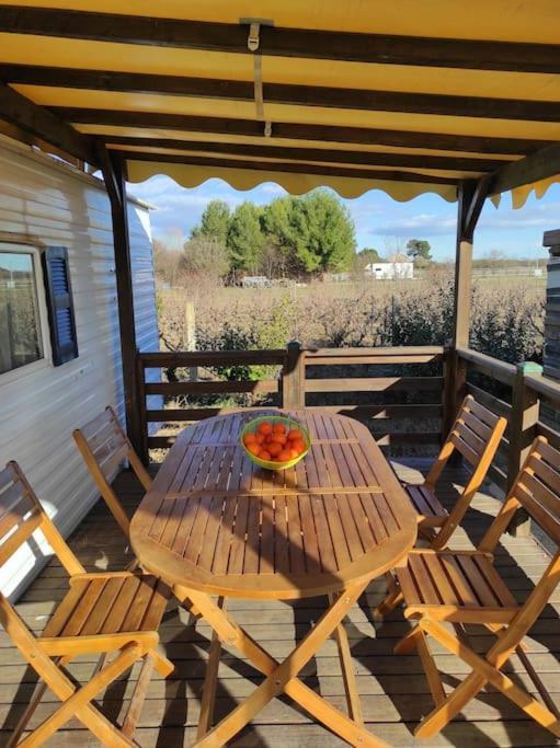 Mobil-Home Dans Un Beau Cadre A 15 Km Des Plages. Lunel  Exterior photo